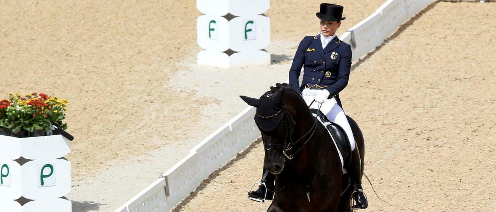Kristina Bröring-Sprehe mit ihrem Pferd Desperado. 