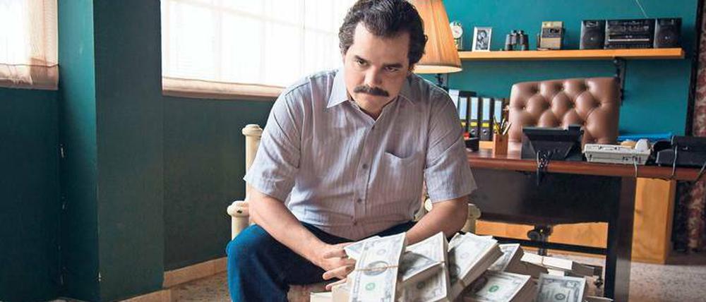 Exklusiv. Die Serie „Narcos“ erzählt vom Aufstieg des Drogenbarons Pablo Escobar (Wagner Moura). 2016 will der VoD-Dienst Netflix noch mehr eigene Inhalte produzieren.