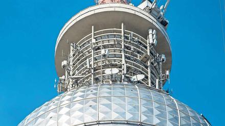 In der Nacht zum 29. März werden im Fernsehturm am Alexanderplatz die DVB-T-Sender ab- und die DVB-T2-Transmitter sukzessive angeschaltet.