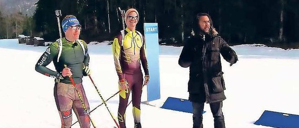 Amateur gegen Profi: Joko Winterscheidt (Mitte) will in seiner neuen Show „Beginner gegen Gewinner“ den Biathlon-Champion Andreas Birnbacher (links) schlagen.