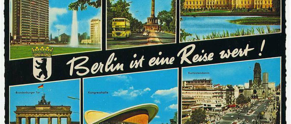 Für Westdeutsche war ein Besuch West-Berlins quasi staatsbürgerliche Pflicht. Auf dem Motiv von 1970 darf das Brandenburger Tor mit der Mauer nicht fehlen. 