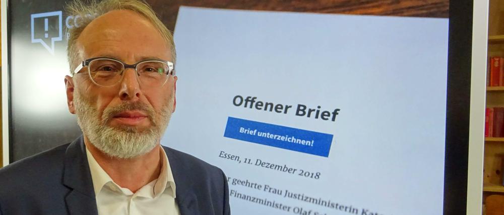 Oliver Schröm leitet die Rechercheorganisation Correctiv.