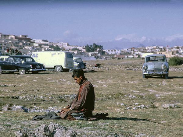 Betender Mann in Afghanistan.