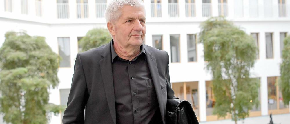 Der Ex-DDR-Bürgerrechtler Roland Jahn (66) leitet die Stasi-Unterlagenbehörde.