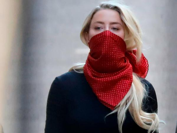 Amber Heard am Dienstag auf dem Weg ins Gerichtsgebäude.