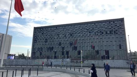Das Atatürk-Kulturzentrum in Istanbul wird durch einen ähnlichen Neubau ersetzt.