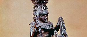 Kunstobjekt aus Benin-Bronze.