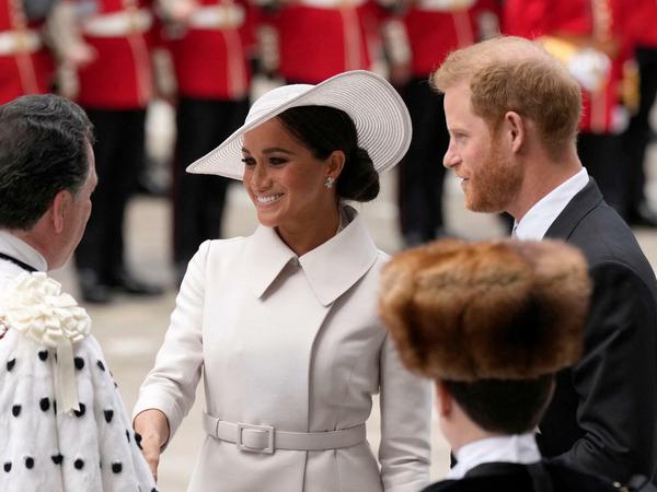 Prinz Harry und Herzogin Meghan wurden mit viel Jubel empfangen.