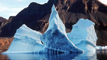 Die Eisberge schmelzen und so wird der Atlantische Ozean plötzlich für den Fischfang interessant. 