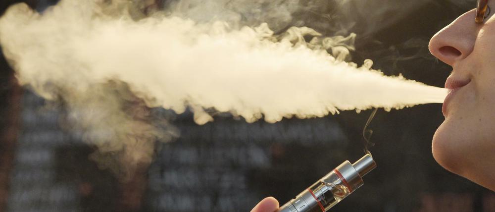E-Zigaretten und Tabakerhitzer werden immer beliebter. 