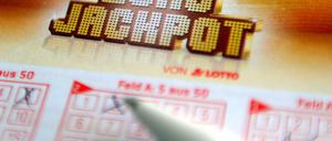 Ein Eurojackpot-Lotterie-Schein.