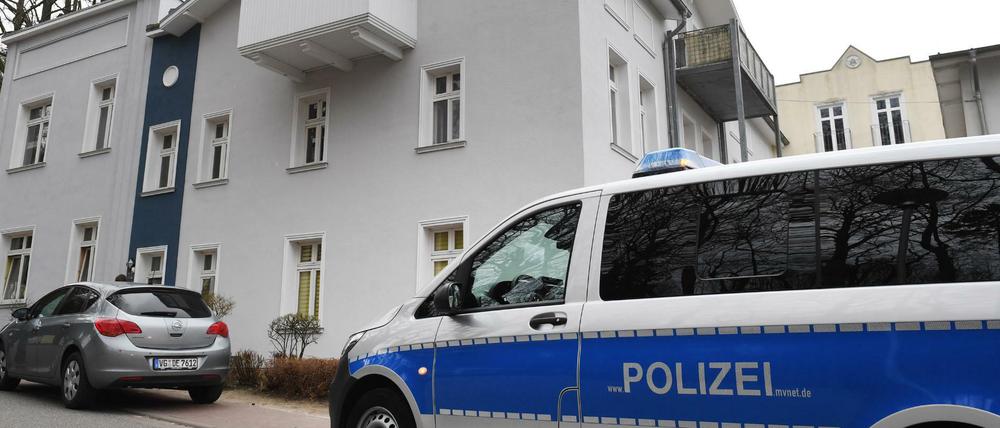 In diesem Wohnhaus auf Usedom wurde die junge Frau tot aufgefunden.