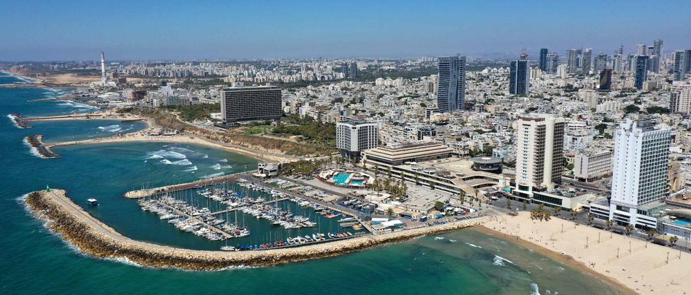 Eine Draufsicht auf die israelische Mittelmeerstadt Tel Aviv.