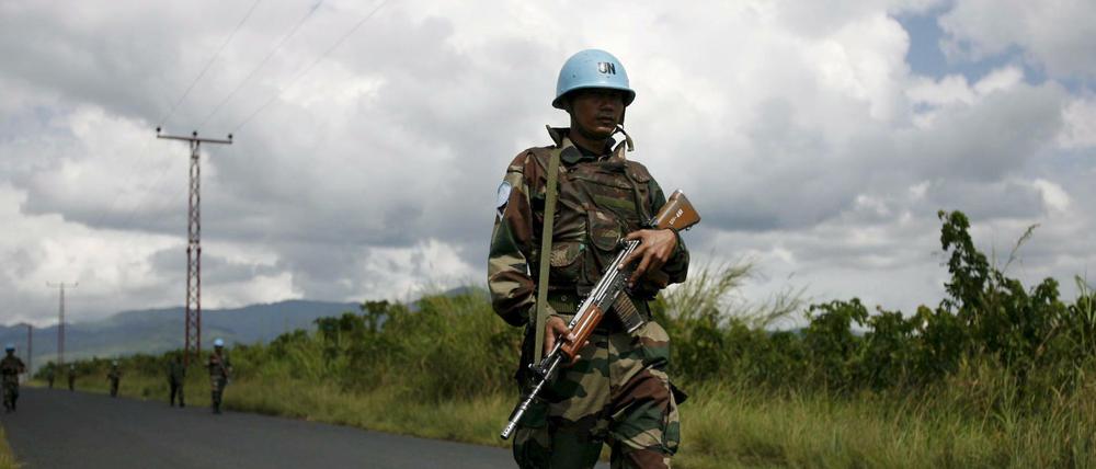 Blauhelm-Soldaten patroullieren im Kongo. 