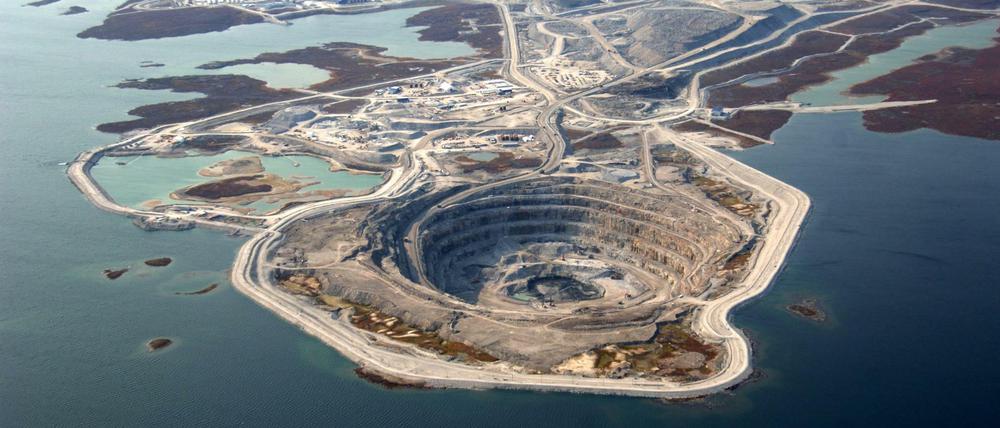 In der Diavik Diamond Mine knapp 220 Kilometer südlich des Polarkreises ist der größte Diamant Nordamerikas entdeckt worden. 