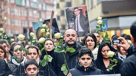 Tod in den Straßen. Angehörige demonstrierten am 11. Januar beim Begräbnis des 15-jährigen Ardiwan Samir. 