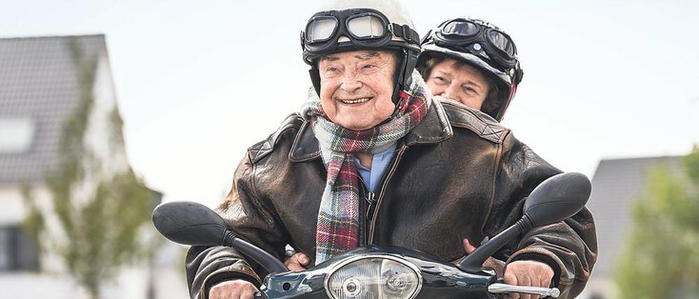 Eine Frage der Haltung. 18 Millionen Deutsche sind 65 und älter – und können ihr Leben offen und frei gestalten. 