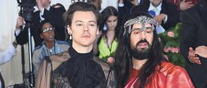 Harry Styles mit Designer Alessandro Michele auf der Met-Gala.