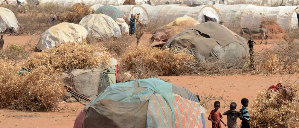 Tausende Flüchtlingszelte stehen in Dadaab im Nordosten Kenias, nahe der Grenze zu Somalia.