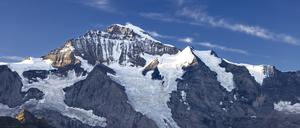 Der Mann war unterhalb des Jungfraugipfels in der Schweiz 40 bis 50 Meter abgestürzt (Symbolbild).