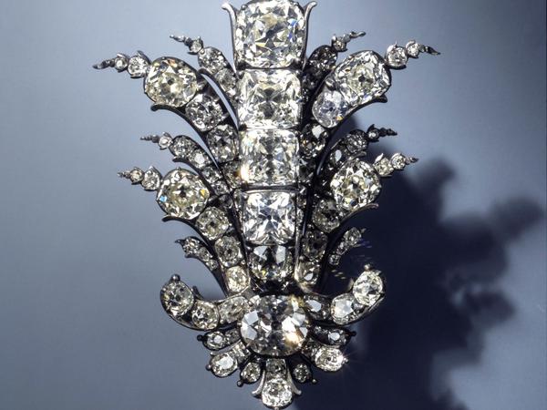 Palettenförmiges Juwel – gestohlen aus dem Grünen Gewölbe in Dresden.