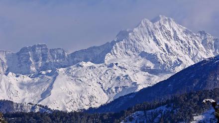Blick auf das Himalaya-Gebirge mit dem Nanda Devi.