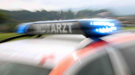Ein bayrischer Notarzt ist wegen Gefährdung des Straßenverkehrs angezeigt worden.