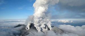 Durch den Ausbruch des Vulkans Ontake in Japan wurden Dutzende Menschen getötet und viele weitere verletzt.
