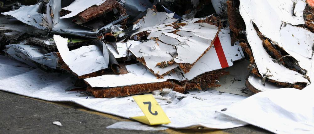 Geborgene Trümmerteile der abgestürzten Maschine von Lion Air
