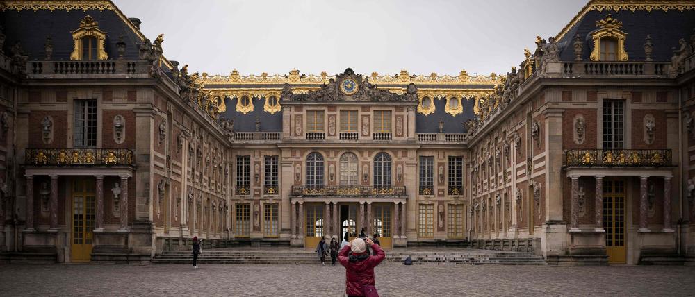 Das Schloss von Versailles und sein Park mussten wegen einer Bombendrohung am Samstag geräumt werden.