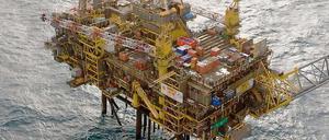 Auf einer Ölplattform des Konzerns Shell vor der schottischen Küste ist ein Leck entdeckt worden. Rund 200 Tonnen sollen bislang ins Meer geflossen sein - jetzt wurde ein zweites Leck entdeckt.