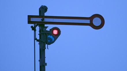Die Deutsche Bahn will schnellstmöglich mehr eingleisige Strecken mit moderner Sicherungstechnik ausstatten.