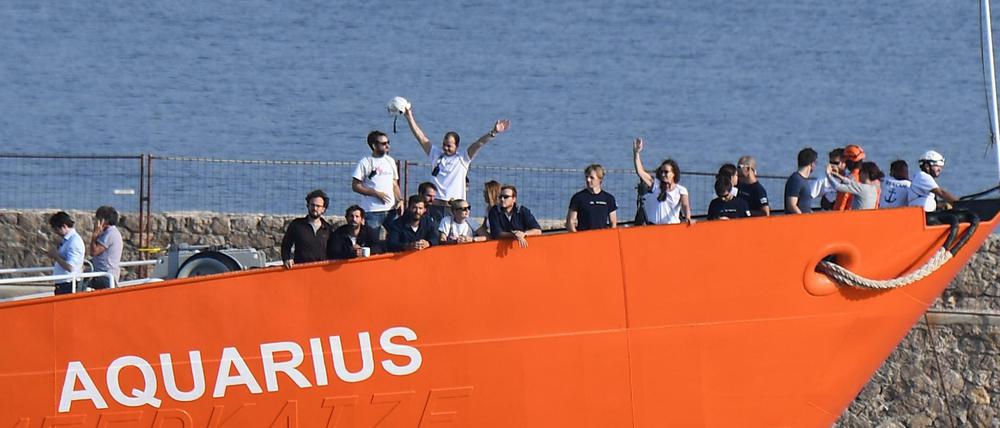 Die "Aquarius" bei der Landung in Marseille Ende Juni. Mitte Juni wurde das Schiff an der Einfahrt in italienischen Häfen gehindert.