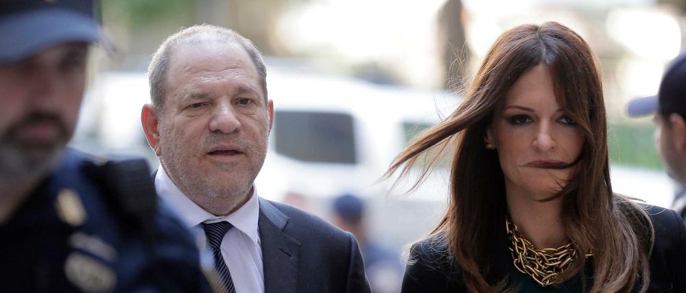 Harvey Weinstein und seine Anwältin Donna Rotunno im Juli 2019 auf dem Weg zu einer Anhörung in New York.