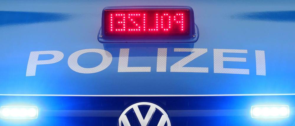 Die Polizei hat einen Übergriff in Berlin-Neukölln gemeldet.