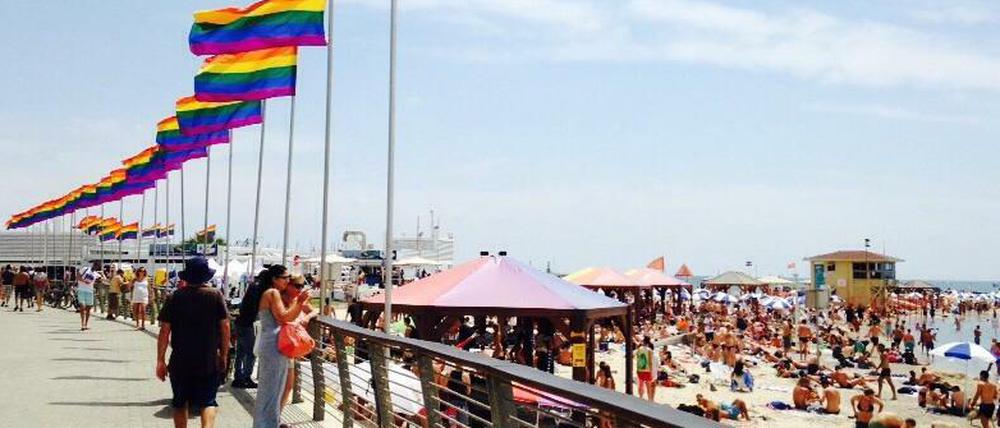 Der Strand von Tel Aviv zeigt sich von seiner queerfreundlichen Seite.