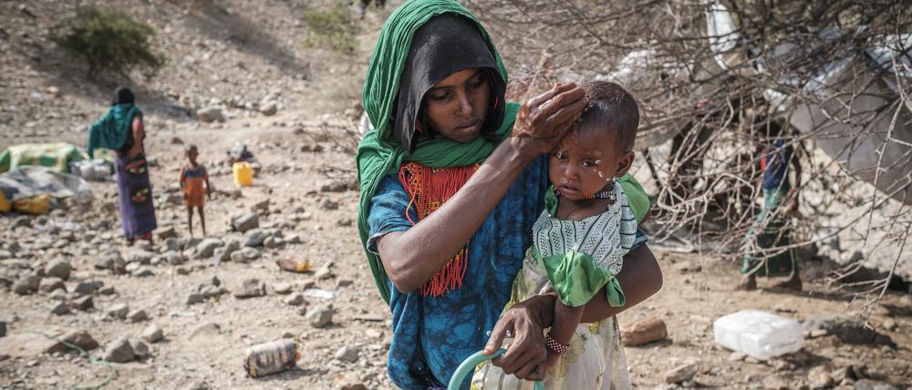 Viele Familien in Äthiopien haben weder ausreichend Nahrung noch Wasser.
