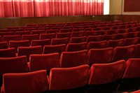 Der Vorhang bleibt unten. In Berlin bleiben Theater bis zum 19. April geschlossen. Foto: imago/Frank Sorge