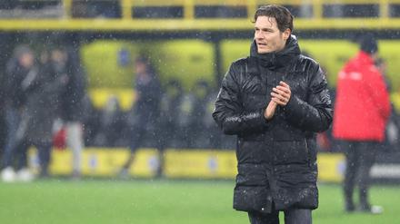 Arg bedröppelt sah Dortmunds Trainer Edin Terzic nach dem Unentschieden gegen Mainz aus.