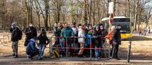 Flüchtlinge an der Erstanlaufstelle für Asylsuchende in Reinickendorf.
