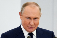 Wladimir Putin glaubt offenbar nicht an die Entschlossenheit des Westens. Foto: Alexander Zemlianichenko/AP/dpa