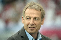 8. November. Die Ankunft: Investor Lars Windhorst beruft Jürgen Klinsmann in den Aufsichtsrat der Kommanditgesellschaft von Hertha BSC. Foto: Federico Gambarini/dpa