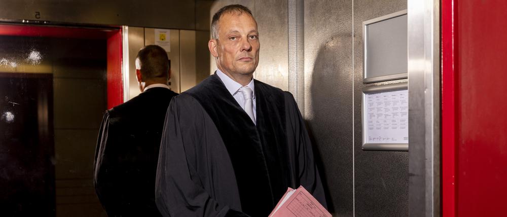Benjamin Roellenbleck ist Vorsitzender Richter am Landgericht Köln und Leiter der Spezialkammer für Sexualdelikte.