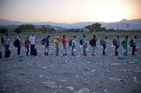 Flüchtlinge an der Grenze zu Mazedonien Foto: Nikolay Doychinov/AFP 