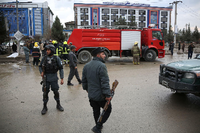 Sicherheitskräfte nach dem Anschlag in Kabul am Donnerstag. Foto: imago/Xinhua