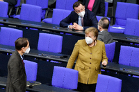 Sorgen sich wegen der Astrazenca-Skepsis: Karl Lauterbach und Angela Merkel. Foto: Geisler-Fotopress