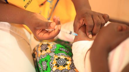 Ein wirksamer Impfstoff für Kinder könnte jährlich Hunderttausende Todesfälle verhindern, vor allem in Afrika. 