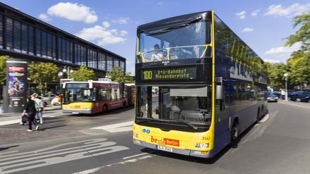 Mit Bus und Bahn kann man sich gut durch Berlin bewegen – aber Studierende brauchen nun ein anderes Ticket.