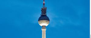 Berliner Fernsehturm am Alexanderplatz, Blick aus dem Club „Weekend“.