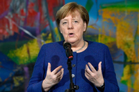 Bundeskanzlerin Angela Merkel (CDU) stellt in der Coronakrise massive Finanzhilfen in Aussicht. John Macdougall/AFP/dpa 